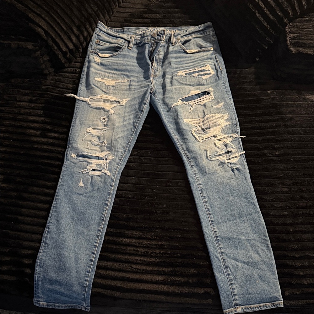 Distressed Light Blue men’s Ripped Jeans